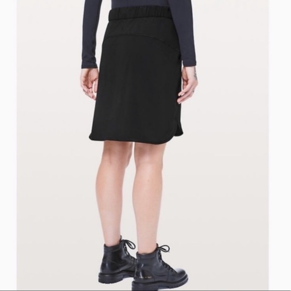 Lululemon On The Fly Skirt *21" - Black - Picture 5 of 12
